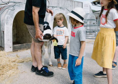 Visite de fermes et de parcs animaliers, un des incontournables des vacances en famille